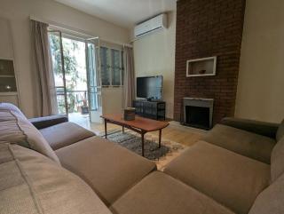 Gladstone Apartment by Tangerine - 3