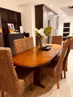 Stylish & Spacious Victorian Home near Severn Valley Railway & Safari Park - 9