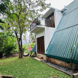 Thesrilankaman village - 9