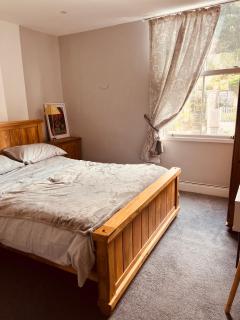 Stylish & Spacious Victorian Home near Severn Valley Railway & Safari Park - 3