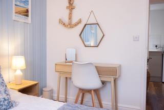 Snettisham Haven: Bright 2BD Coastal Retreat - 5