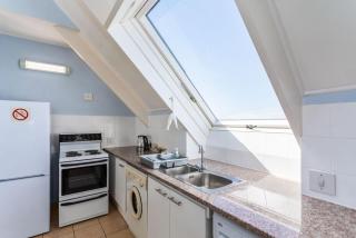 Dolphin Beach H305 - 2