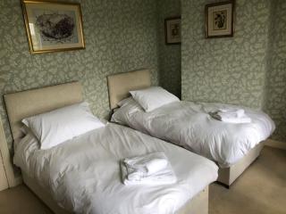 Stunning Hall Cottage near York and Leeds - 4