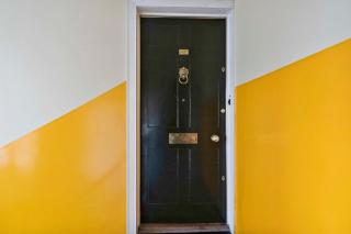 Charming Central Stay - 4