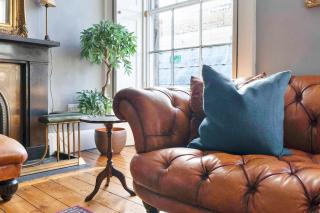 Charming Central Stay - 1