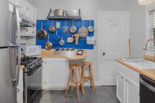 The White Castle - King Bed plus Office - 4