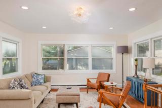 Family Downtown Mansion - Sleeps 13 - 8