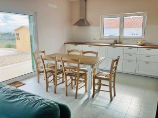 Casa Elo - Fresh-Built Home with Pool - 3