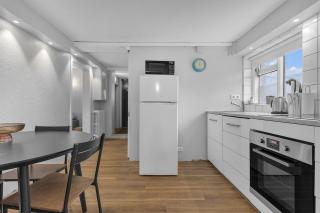 Castle Inn Apartments - Downtown Keflavík - 1