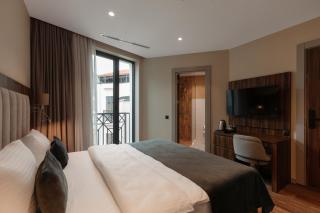 White Hill Hotel - 1