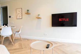 Charming Jordaan Apartment, Canal Views - 7