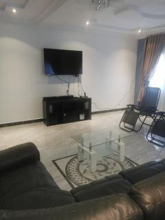 Modern One-Bedroom Retreat in North Legon, Accra - 8