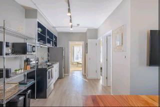 Downtown 2 Bedroom Apartment - 6