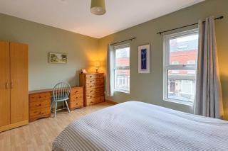 Fabulous Central Belfast Large 4 Bedroom Townhouse - Off Street Parking - 6