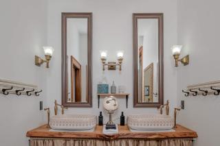 Dancing Moon Luxury Loft and Event Space - Sleeps 12 - 7