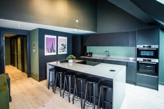 Urban Jungle by Domu Stays - 6