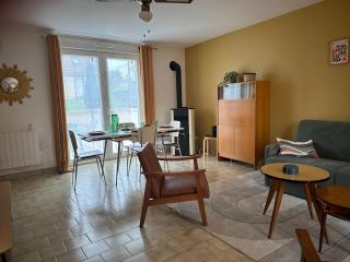 Maison Seventies climatisée, parking privé - 6