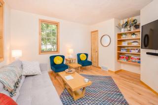 Downtown 2BR Home - Lawrence University College Ave - 9