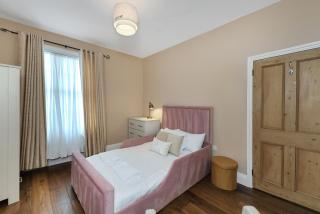 Convenient 3-Bed Near Bingham Station & Town Centre - 9