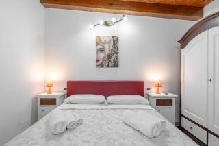 Villa Luana con piscina - 8