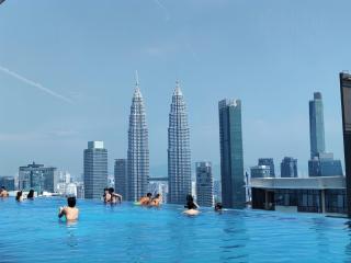 Eaton Residences By Luna - 2