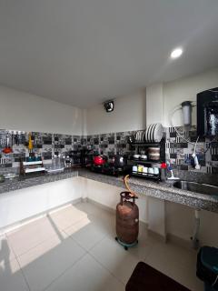 Happiness home 2 min away frm city cntr & Apollo - 8