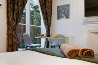 New! 1BR in Stamford - 3