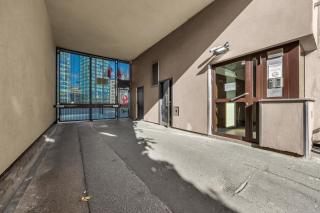 Gold Point 89 - Central Warsaw Apartment with Parking - 1