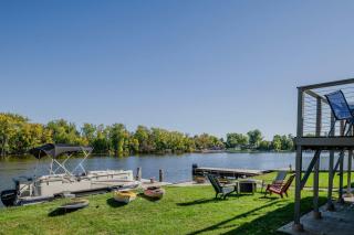 Wolf River Multi-Family Retreat - Sleeps 14 Pontoon Boat Paddle Boards Firepit - 8