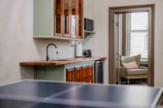 Large Luxury Downtown Loft - Walk to Everything Free Parking - 8