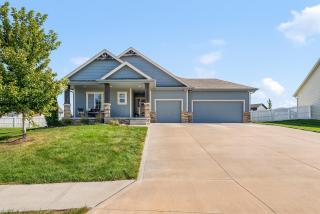 Spacious Country Farmhouse Retreat, Sleeps 16, Pool, Movie Room - 7