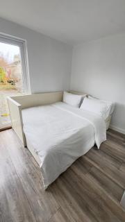 Cozy 2-Bedroom Cottage-Style Home - 8