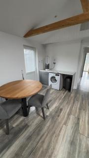 Cozy 2-Bedroom Cottage-Style Home - 6