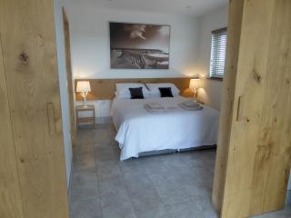 Pass the Keys Levante Coastal Cabin - Dungeness Sleeps 23 - Dungeness - 9