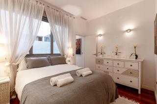 San Lorenzo by TheGoodTourist - 3