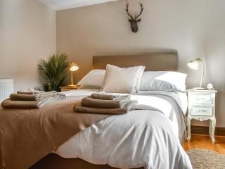 Courtyard Cottage - 2