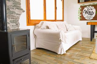 Refugio cálido con chimenea y vistas al Montseny - 9