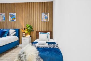 Deja Two Luxe 4BR House By AltoLuxo Short Lets & Serviced Accommodation With Free WiFi & Parking - 9