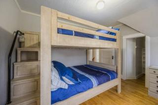 Spacious Downtown Character Home - 4 bedroom 3 bath Lawrence University College Ave - 1