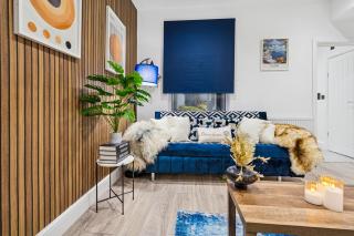 Deja Two Luxe 4BR House By AltoLuxo Short Lets & Serviced Accommodation With Free WiFi & Parking - 5