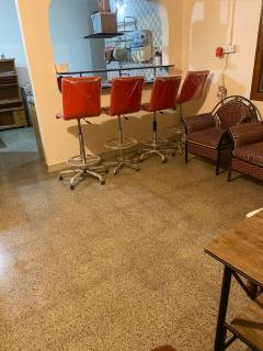 Cheerful, 1 AC Bedroom home with parking - 3