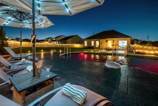 Spacious Country Farmhouse Retreat, Sleeps 16, Pool, Movie Room - 0