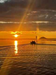 Vár Seaside Cabin - 1