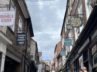 Superb city centre new built flat and gym - 3