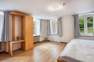 Gasthaus Hirschen Holl - 8