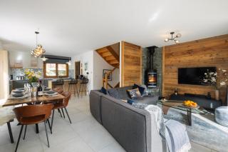 Chalet La Faon - central Morzine, sleeps 9 - 0
