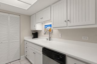 Beach Club, Unit 134 - East End - 3