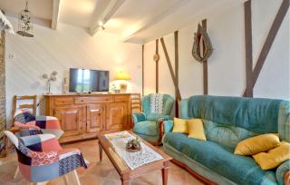 3 Bedroom Amazing Home In Vergoncey - 8