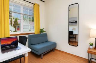 Snowcreek Suite - Cedar - ADA- Hot Tub - Kitchenette - 1