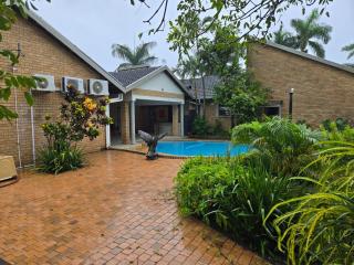 Happy Holiday Lodge - 0